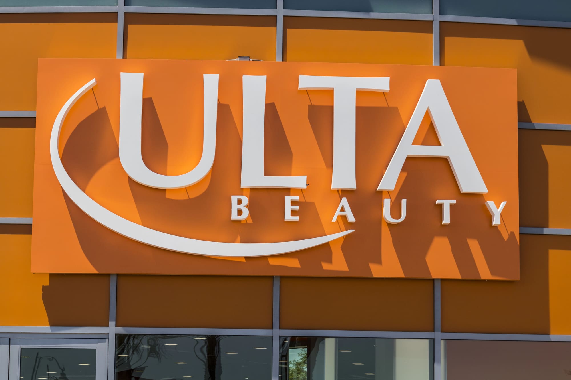 Berkshire Hathaway Invierte En Ulta Beauty Y Heico - Comercio TV